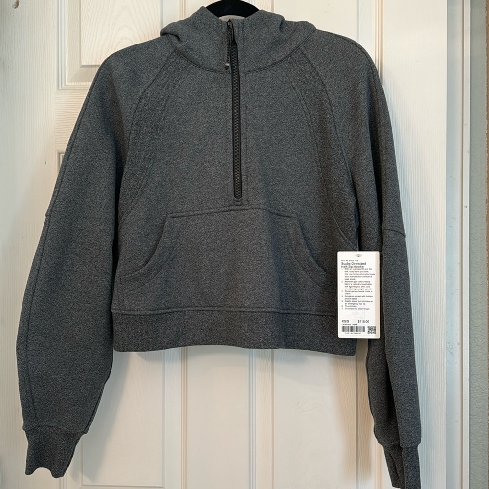*NWT* Lululemon Scuba Oversized Cropped Hoodie xs/s